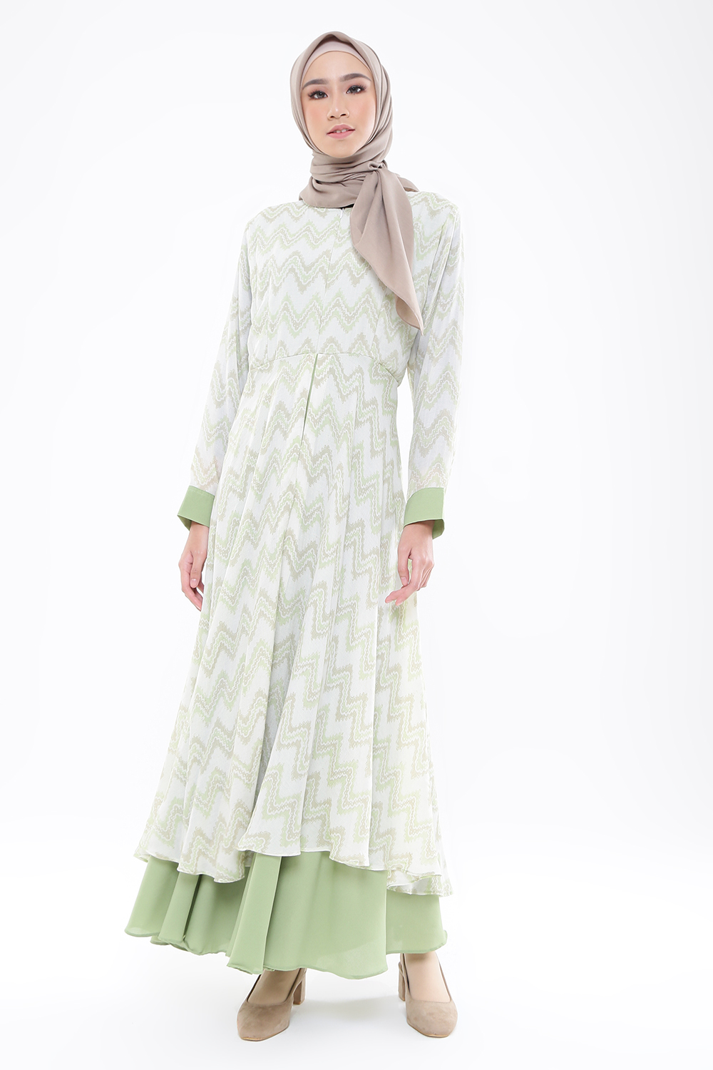 03-model-baju-motif-etnik-untuk-acara-semi-formal