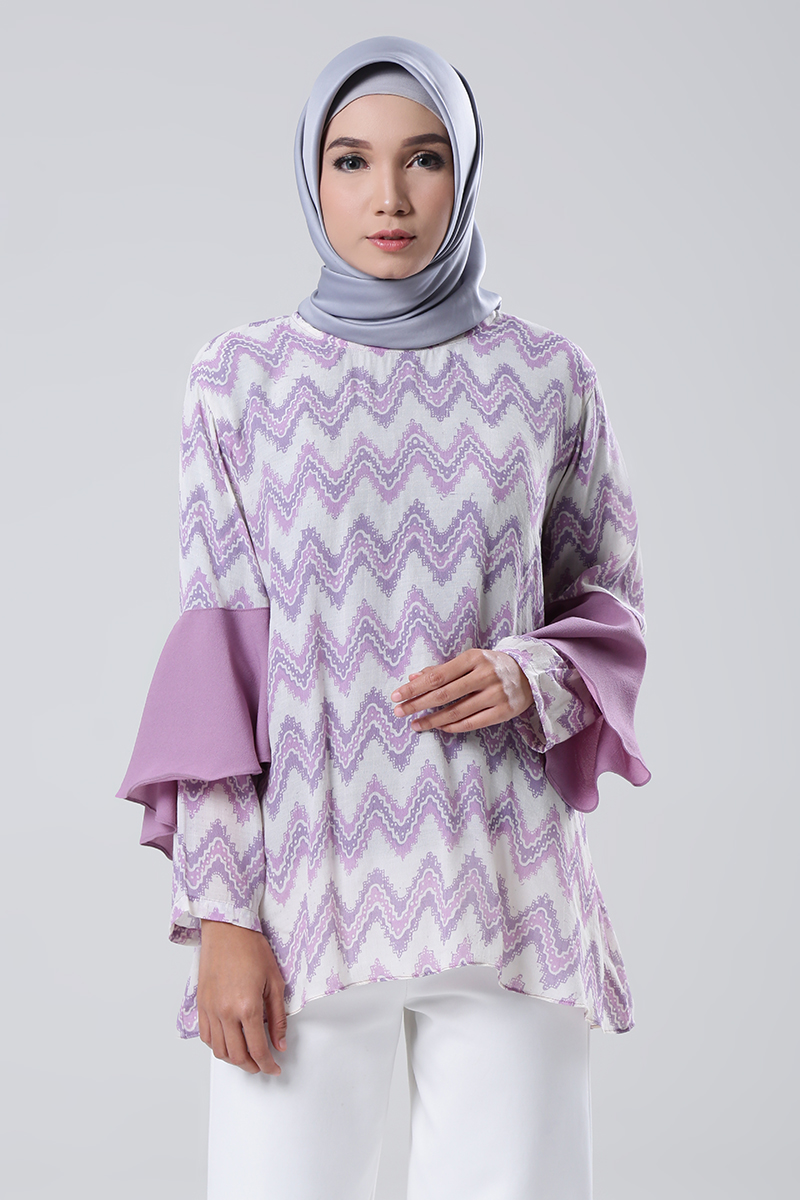 07-model-baju-motif-etnik-untuk-acara-semi-formal