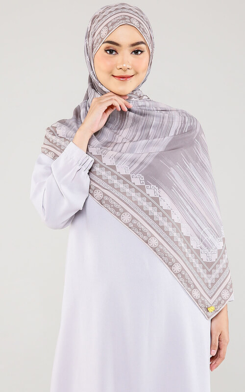 Pashmina dengan Gamis Polos
