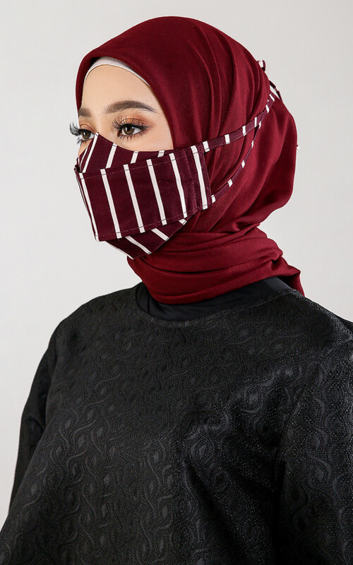 Masker 3D Garis-Garis