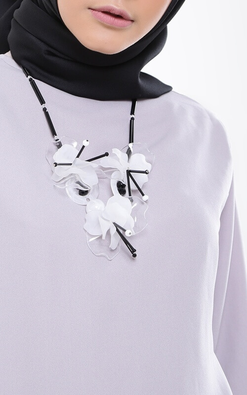 Kalung Luvena