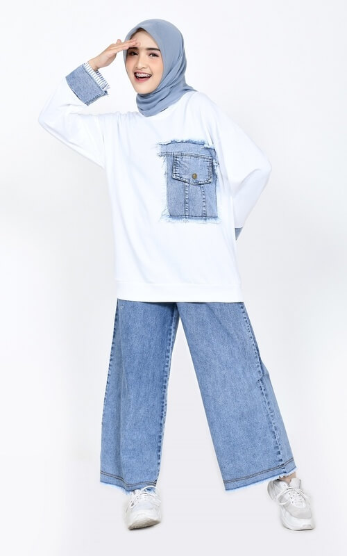 OOTD Sweater Oversize Hijab Kombinasi Denim