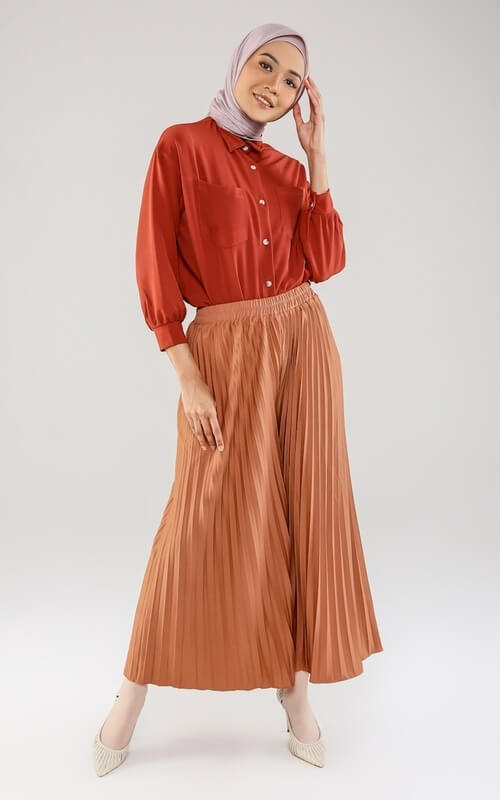 Celana Kulot Orange dan Atasan Warna Senada