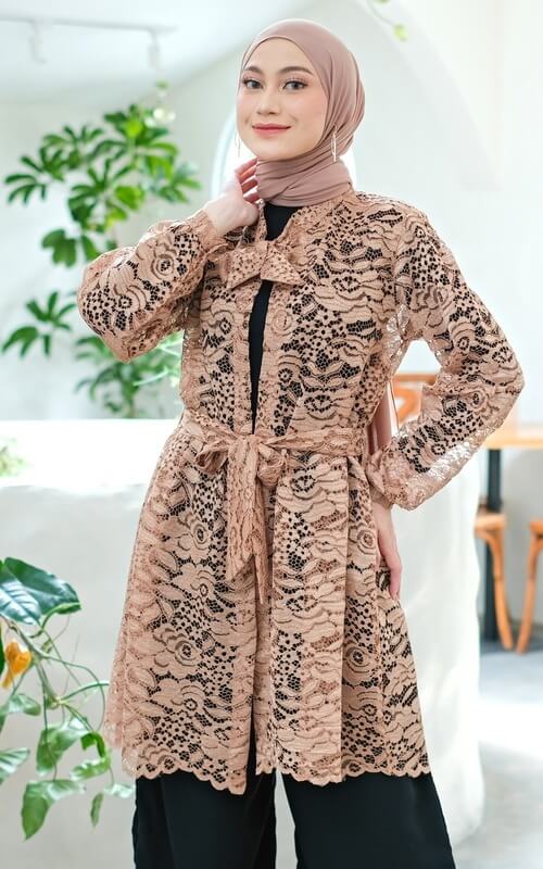 Outer Brokat