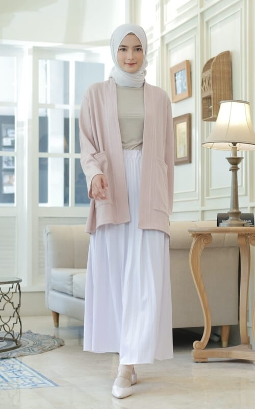 Rok Plisket dan Cardigan Big Pocket