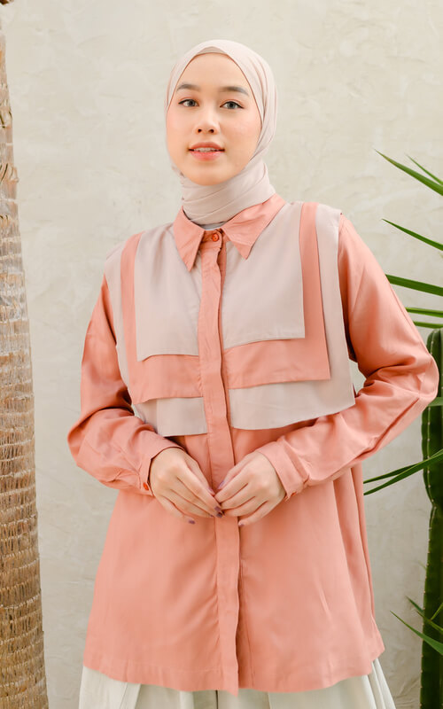 Kemeja Peach Kombinasi