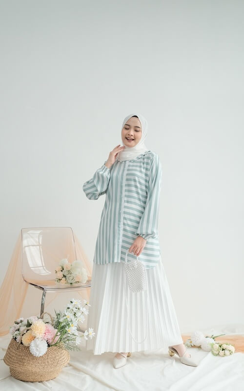 Blouse Modern Bergaris 2 Arah