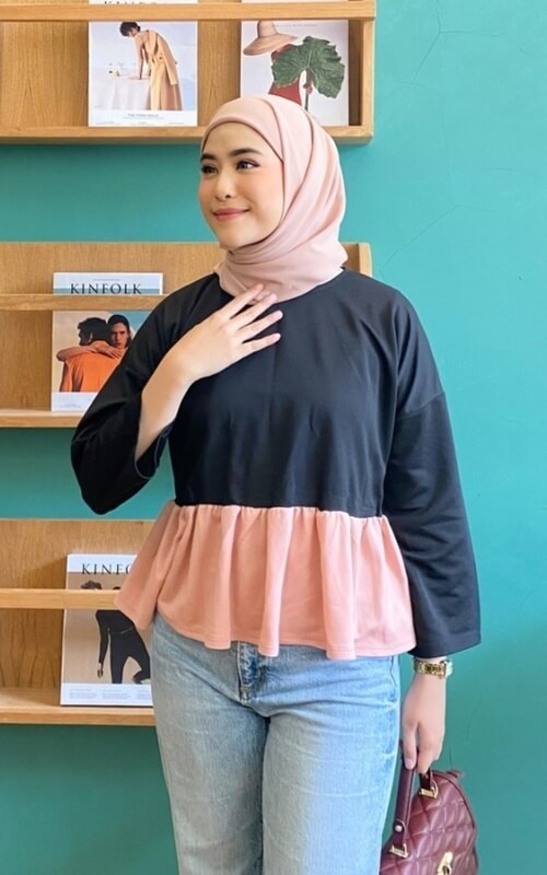Blouse Ruffle 2 Warna