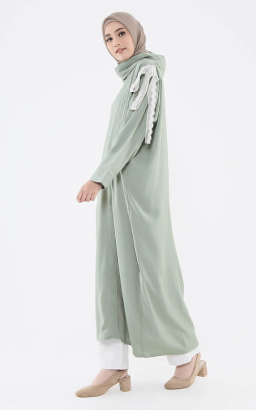 Dress Model Turtleneck