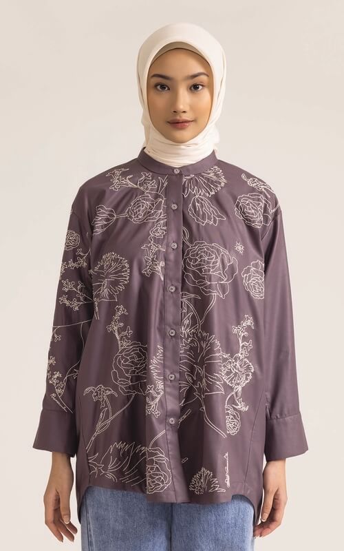 Kemeja Bunga Ungu dengan Kerah Mandarin