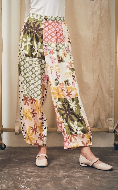 Celana Panjang Bohemia Motif Floral