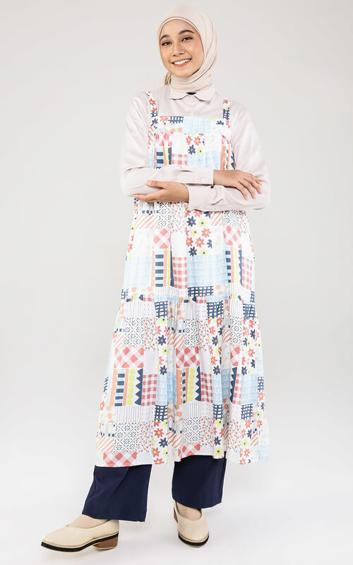 Jumpsuit Rok Colorful Dipadukan Kemeja Warna Nude