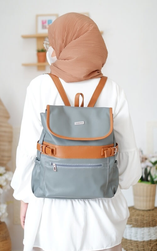Tas Punggung Abu Muda Aksen Coklat