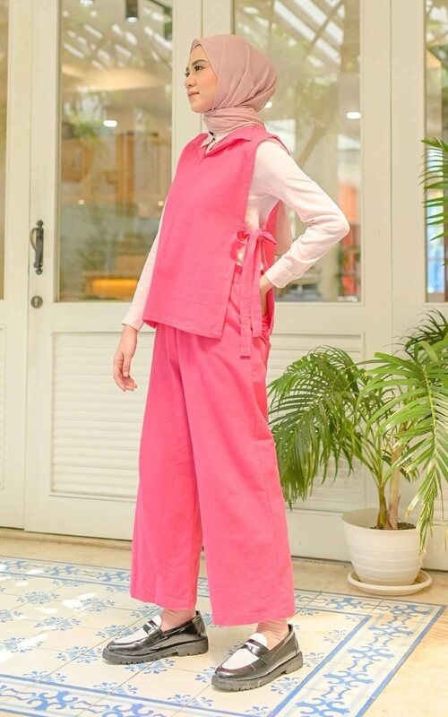 Setelan Pink Dengan Vest