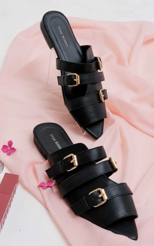 Sandal Slip on Ujung Runcing