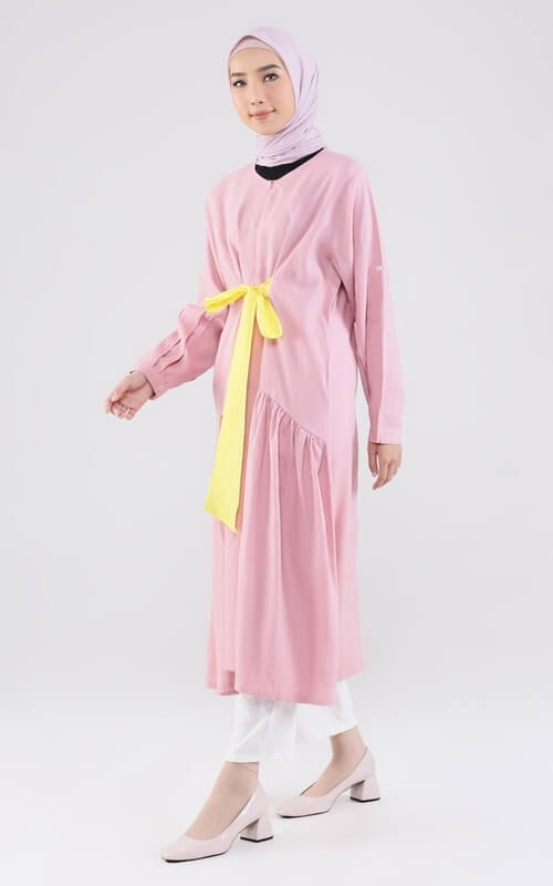 Long Tunik Pink dengan Pita Kuning