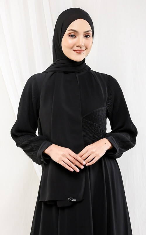 Pashmina Hitam Simpel dan Elegan