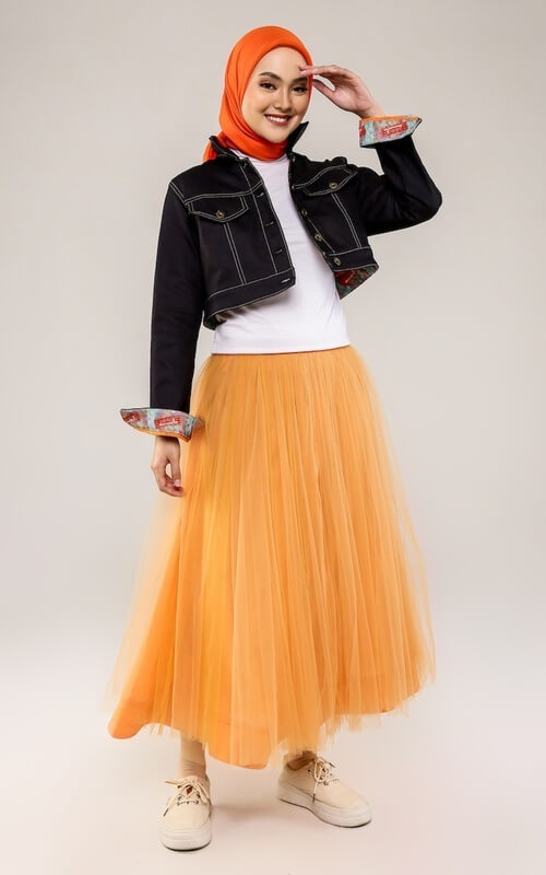 Rok Tutu Kuning dan Jaket Denim