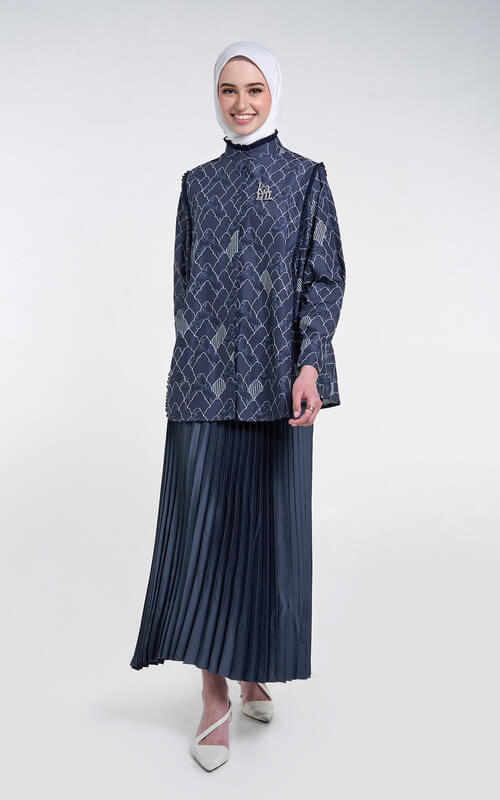 Blouse Biru Gelap Motif Geometris