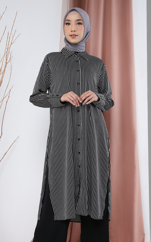 Tunik Hitam Garis Putih Lurus