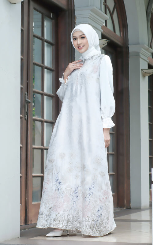 Dress Putih Satin Motif Floral