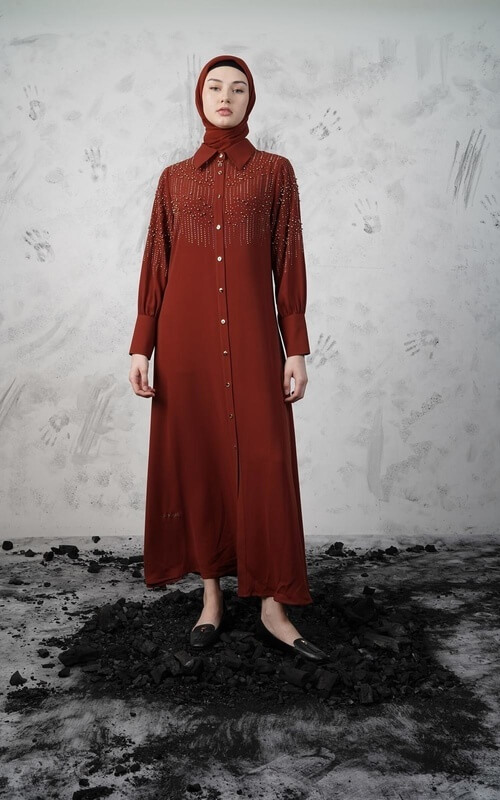 Dress Abaya Warna Maroon Aksen Manik-Manik