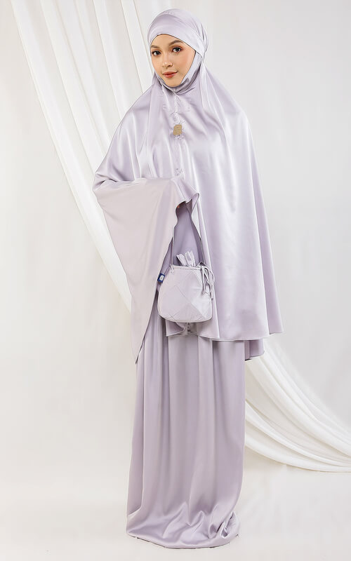 Mukena Warna Lavender Dengan Manset Ikat Kepala