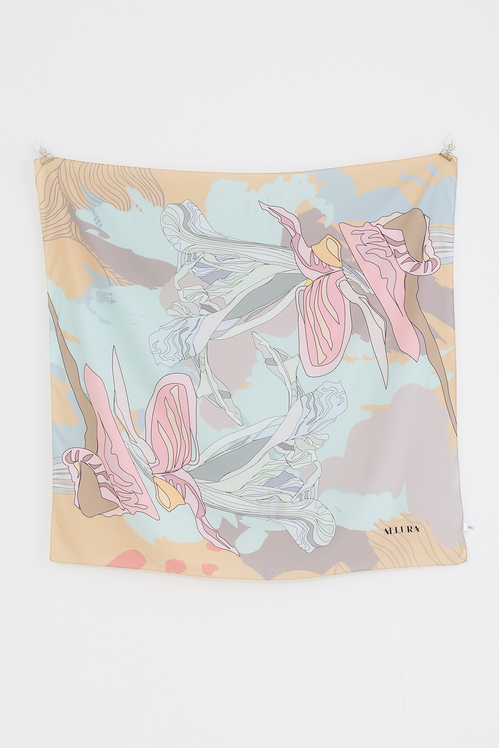 HIJUP X ALLURA Memperkenalkan Jilbab Segi Empat Motif Bertema Jolastokia