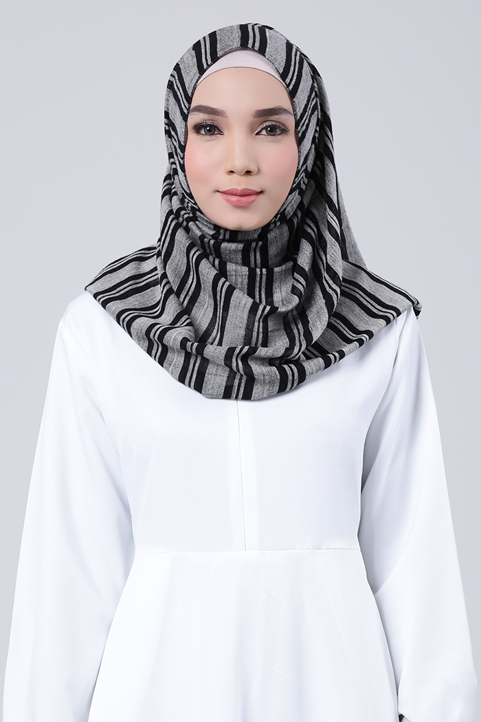 kerudung segi empat motif