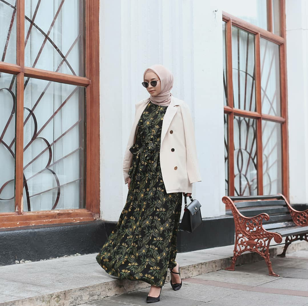 Inspirasi Hijab Style Vira Tandia hari Sabtu